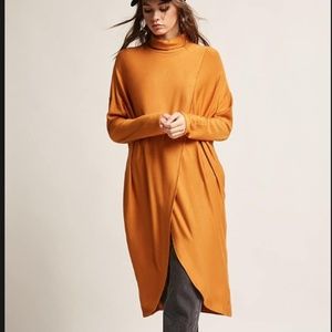 Turtleneck Tulip Hem Tunic